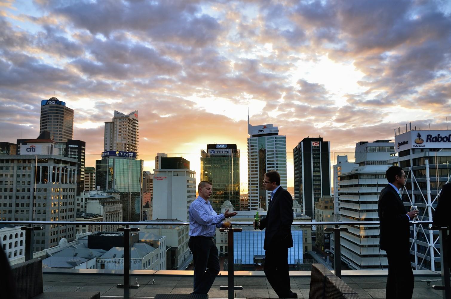Auckland's Economy Grows 0.1% as Retail Spending Climbs Cautiously