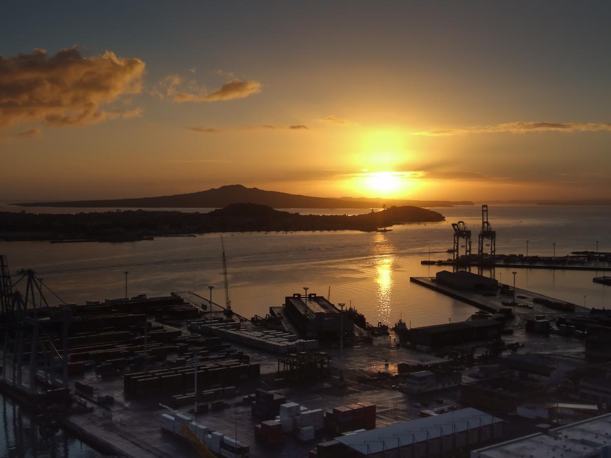 Auckland Port 3551
